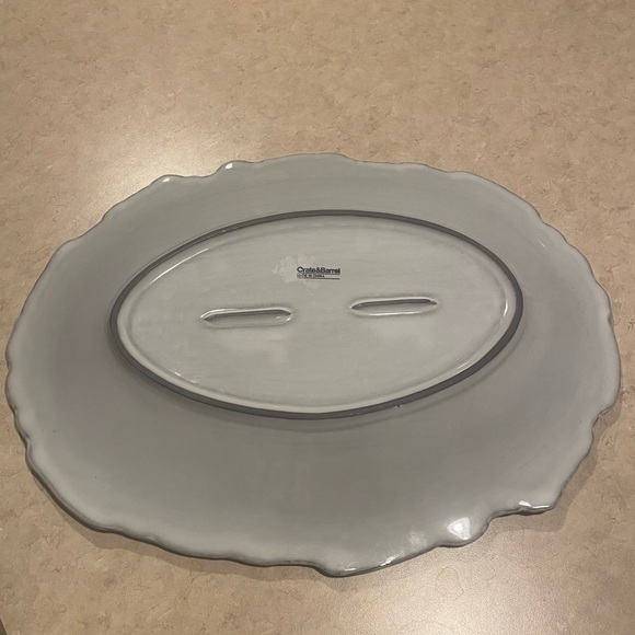 Crate & Barrel Platter - 16 x 12 x 2 - Picture 4 of 4